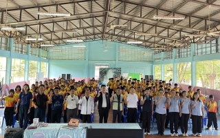 โครงการประชุมเชิงปฏิบัติการเสริมความรู้และทักษะชีวิตวัยเรียน วัยรุ่น ลดการเกิดพ่อแม่วัยใส ณ หอประชุมโรงเรียนบ้านหัวช้าง ตำบลโสมเยี่ยม อำเภอน้ำโสม จังหวัดอุดรธานี