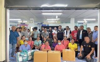 เข้าร่วมพิธีมอบและแจกวัสดุ/อุปกรณ์ทางการแพทย์ “โครงการเพื่อจัดบริการดูแลระยะยาวด้านสาธารณสุขสำหรับผู้สูงอายุและผู้มีภาวะพึ่งพิง”